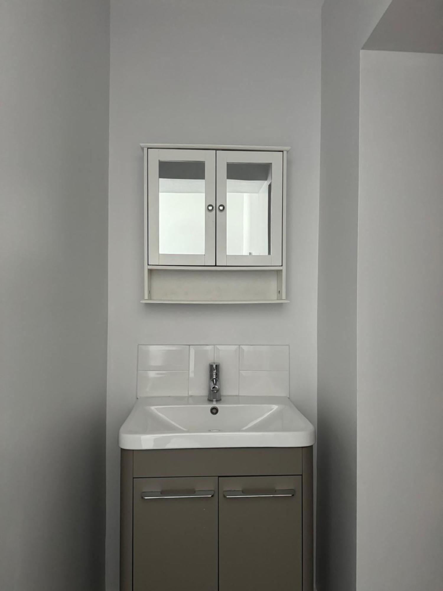 Armyn House Apartments, Your Coastal Escape In Фалмът Екстериор снимка