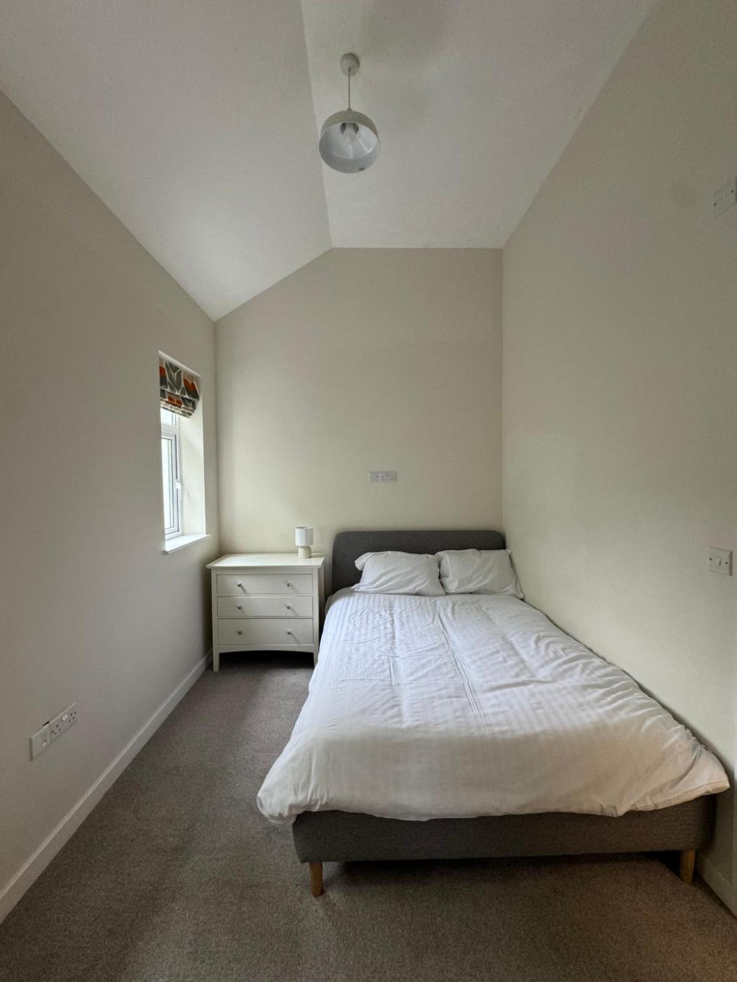 Armyn House Apartments, Your Coastal Escape In Фалмът Екстериор снимка