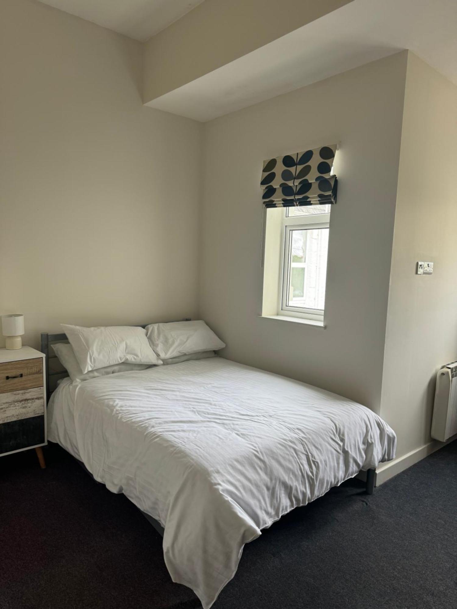 Armyn House Apartments, Your Coastal Escape In Фалмът Екстериор снимка